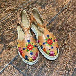 New handmade Mexican sandals size 7 Save Shipping!